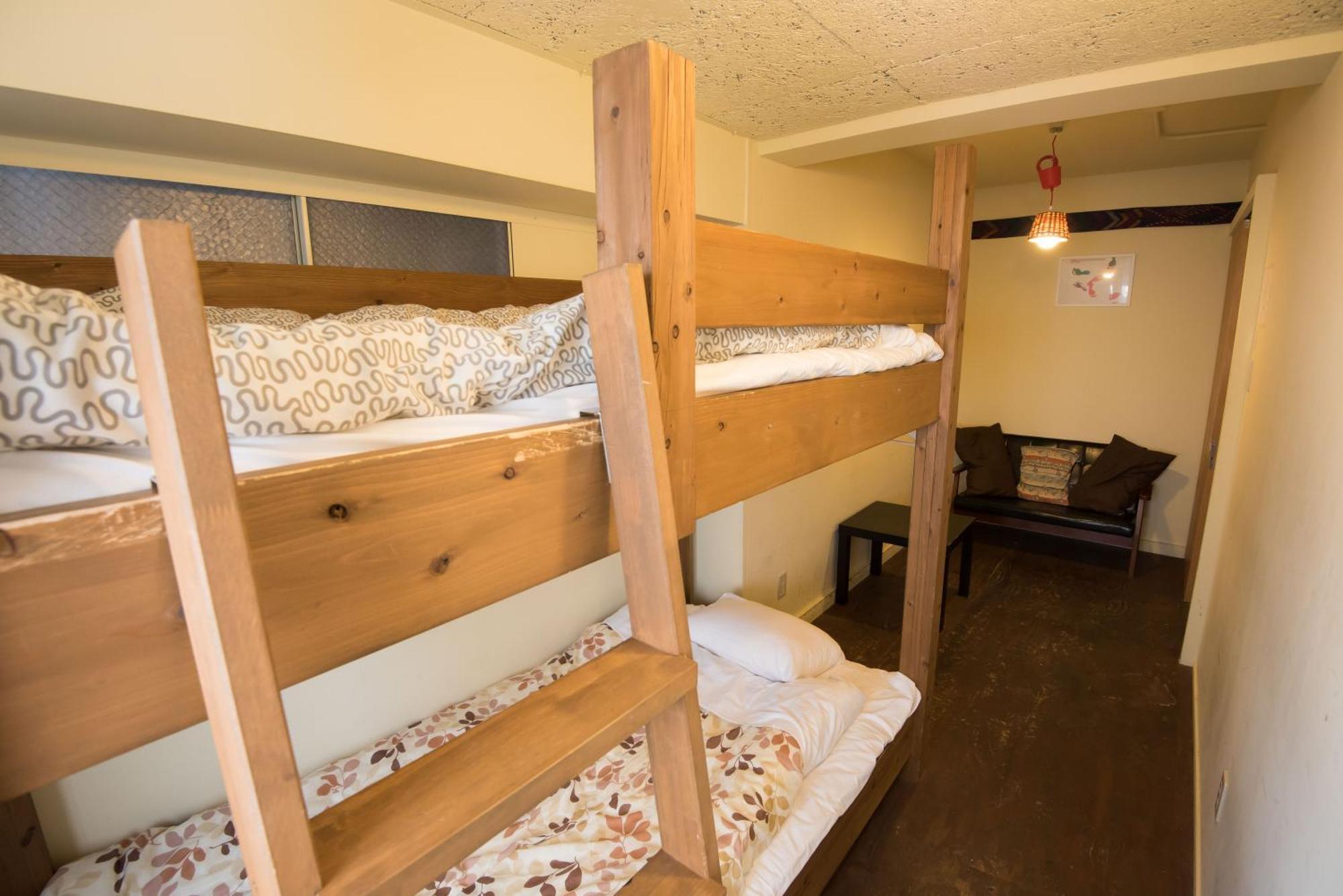Hostel Q Осака Номер фото