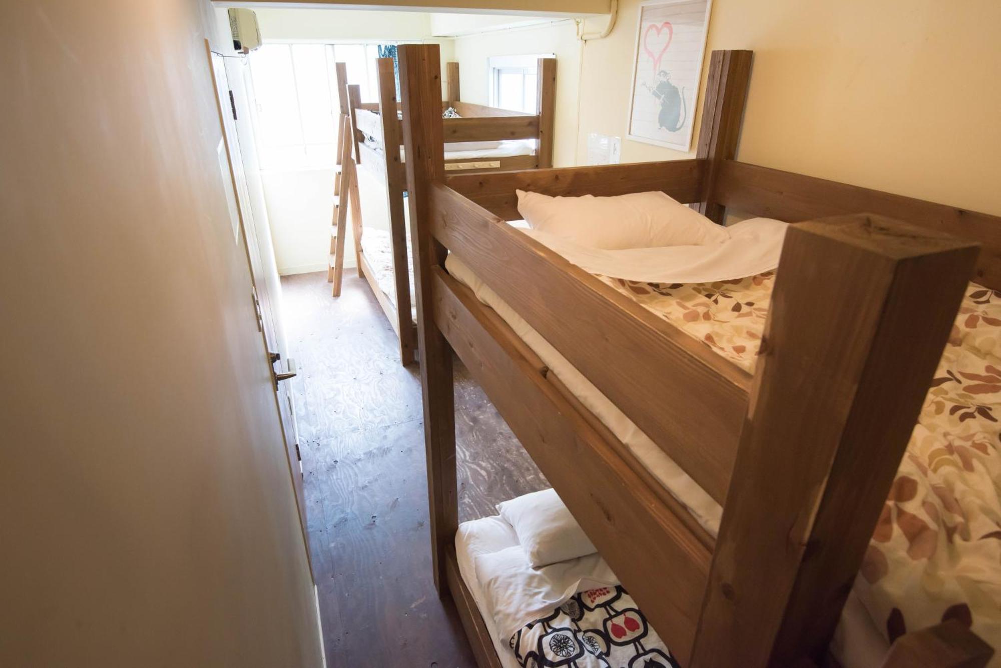 Hostel Q Осака Номер фото