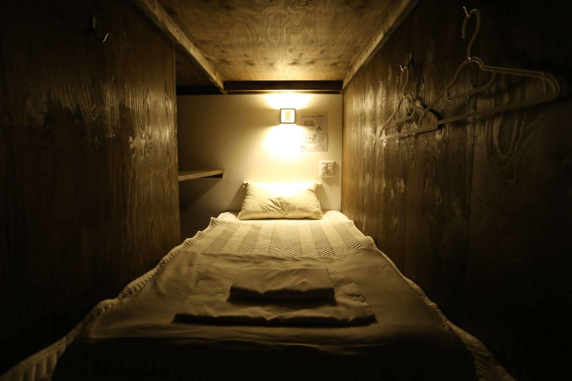 Hostel Q Осака Экстерьер фото